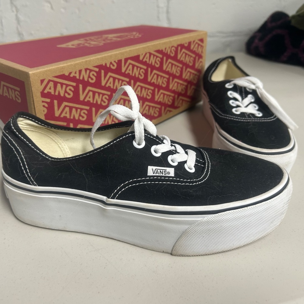 Vans Platform black and white sneaker